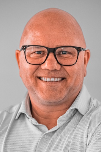 Hr. Daniel Barth